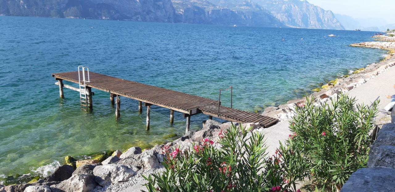 Villa Sul Lago Con Pontile Privato A Brenzone Sul Garda - Unique And Exclusive Dış mekan fotoğraf