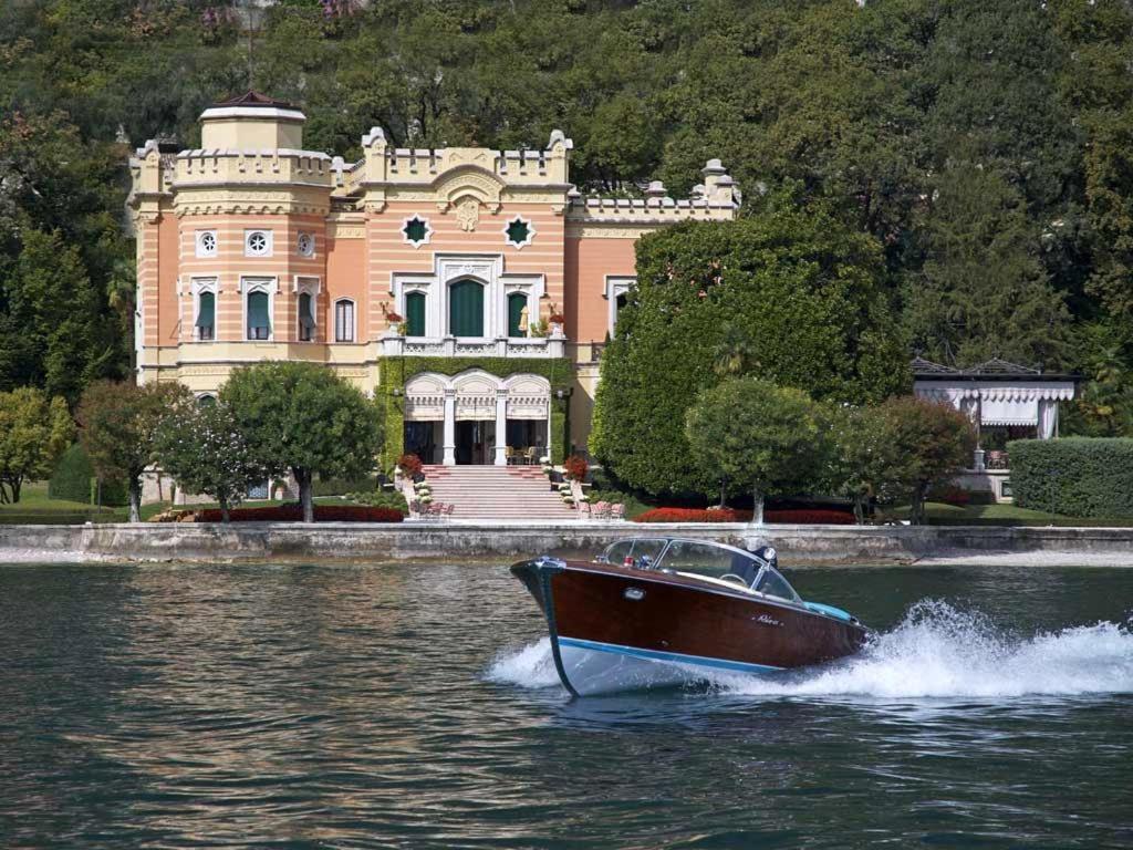 Villa Sul Lago Con Pontile Privato A Brenzone Sul Garda - Unique And Exclusive Dış mekan fotoğraf
